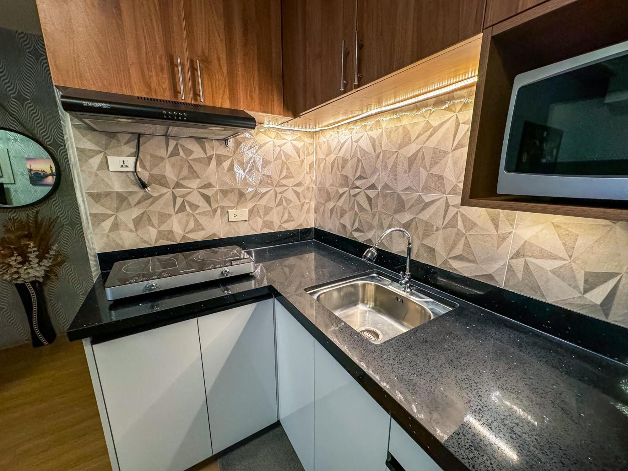 Apartament The Loop 2Br Fully Furnished Corner Unit W Balcony Cagayan de Oro Zewnętrze zdjęcie